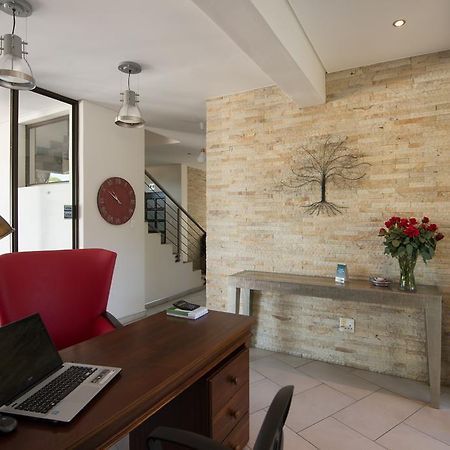 Montebello Guesthouse Windhoek Exterior foto